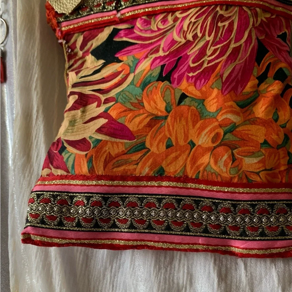 Embroidered Gold and Pink Crossbody Bag. Upcycled - Picture 7 of 8